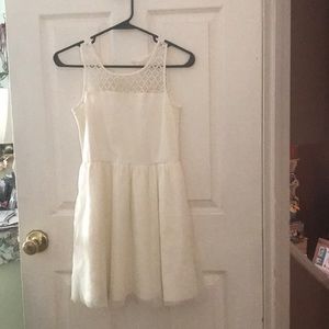 ruby & bloom white beautiful silky dress
